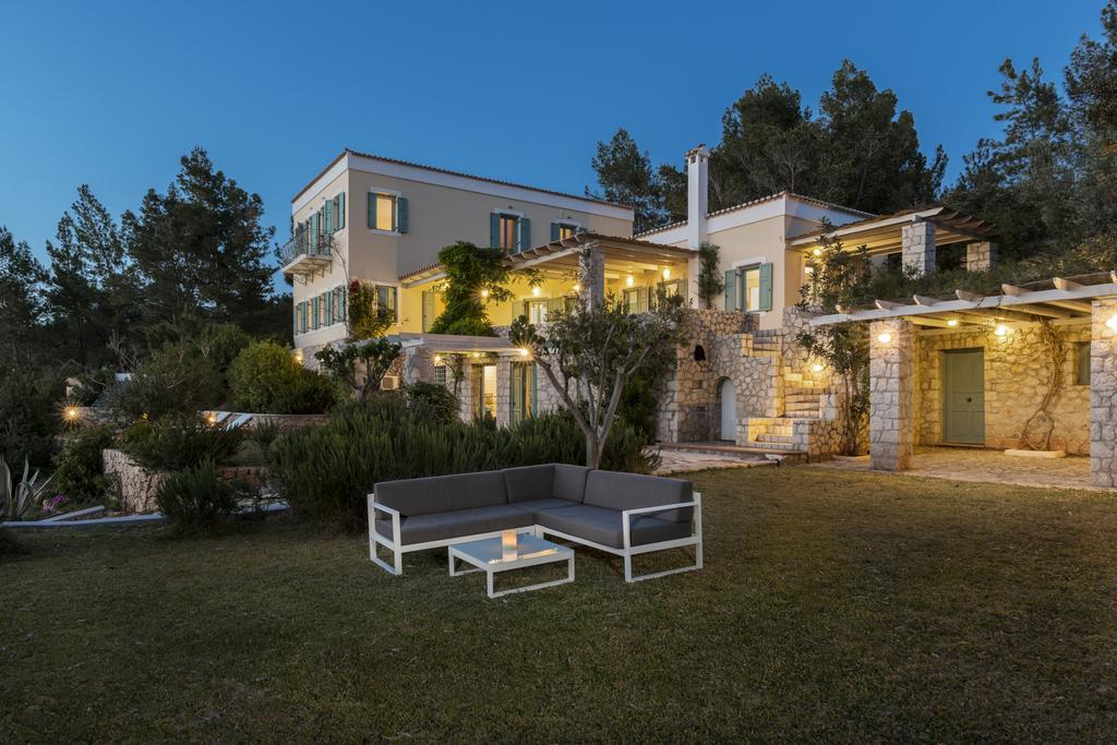 Electra Beachfront Villa Kranidi Exterior foto